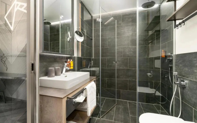 24 by AvenidA - Mountain Hotel