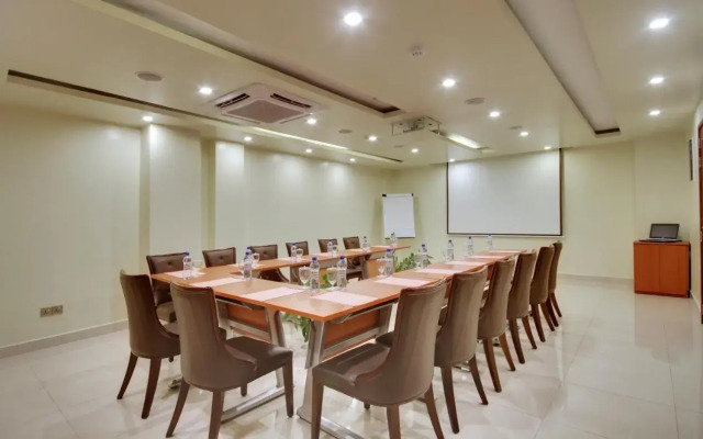 Unima Grand Hotel