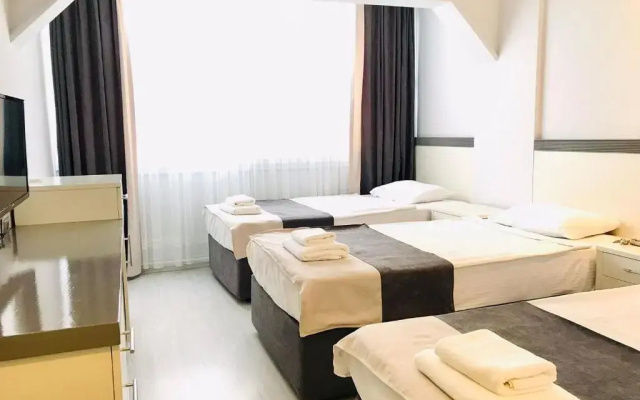 Hotel Roxx Royal