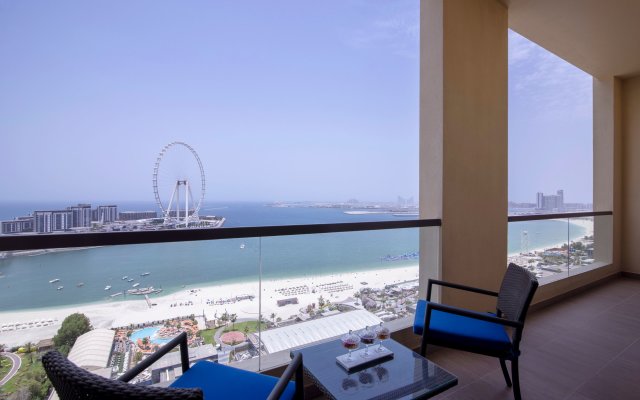 Amwaj Rotana, Jumeirah Beach