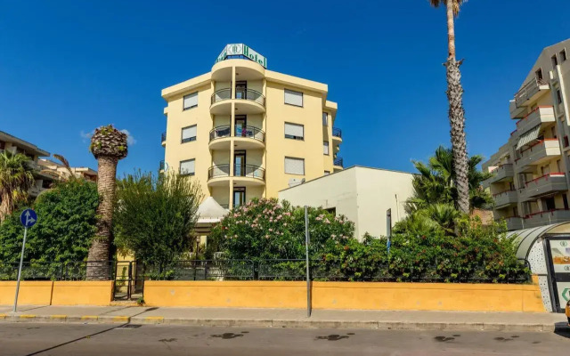Rina Hotel