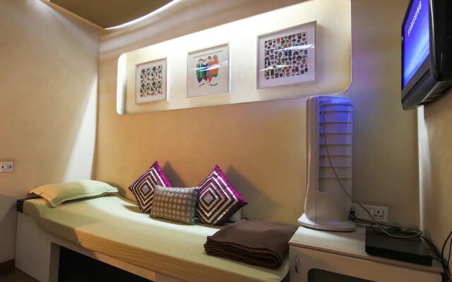 Delhi Airport Snooze - Sleeping Pods Hotel