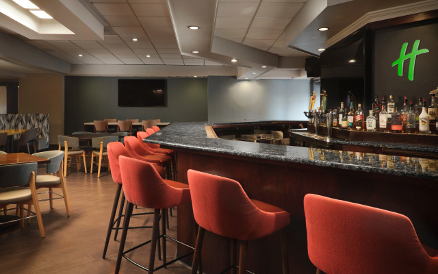 Holiday Inn & Suites Marlborough by IHG