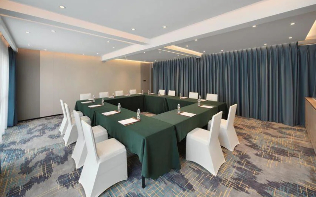 Landscape Beach Hotel Sanya