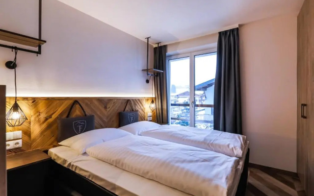 24 by AvenidA - Mountain Hotel