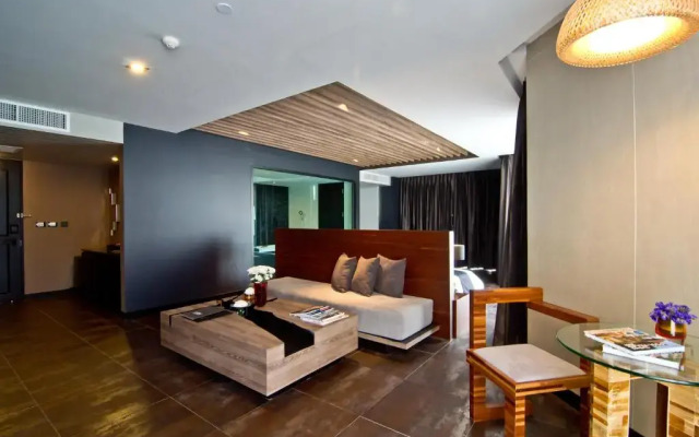 Tsix5 Hotel