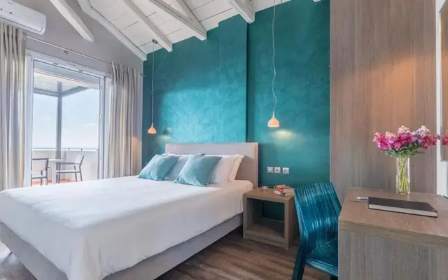 Blue Jasmine Hotel