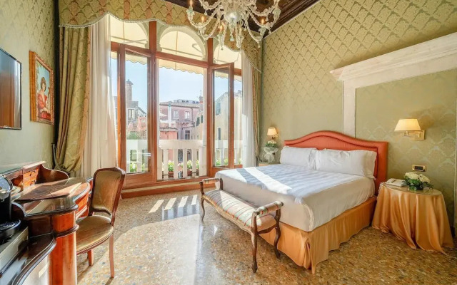 Colombina Hotel