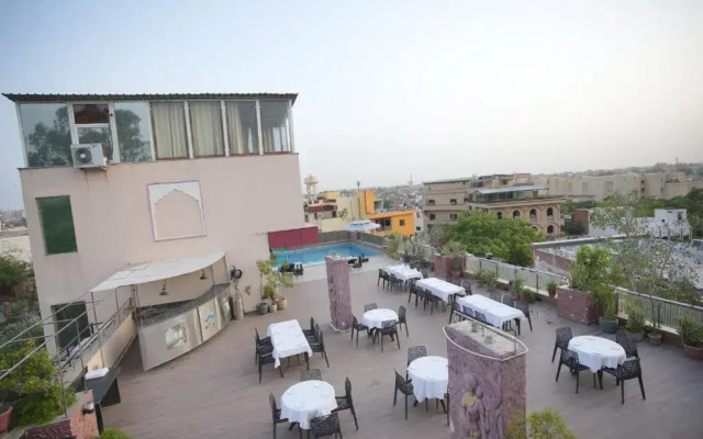 Hotel Atulyaa Taj