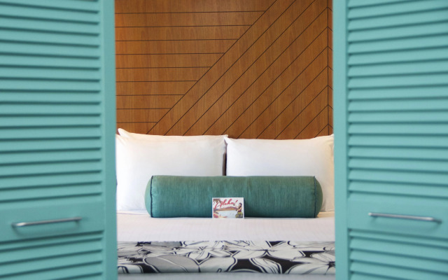 Oasis Hotel Waikiki