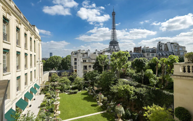 Отель Shangri-La Paris