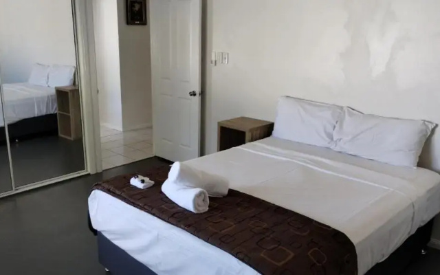 Tully Motel