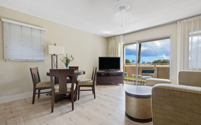 Plantation Hale Suites
