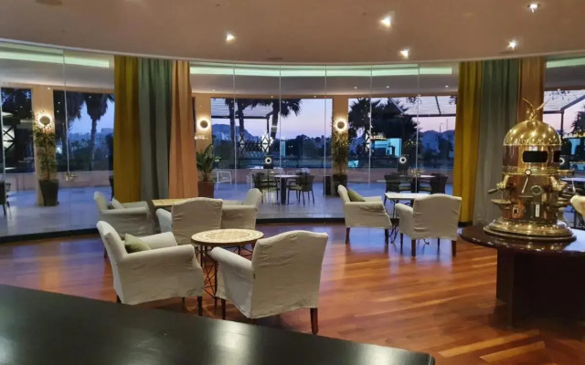 Отель Alicante Golf