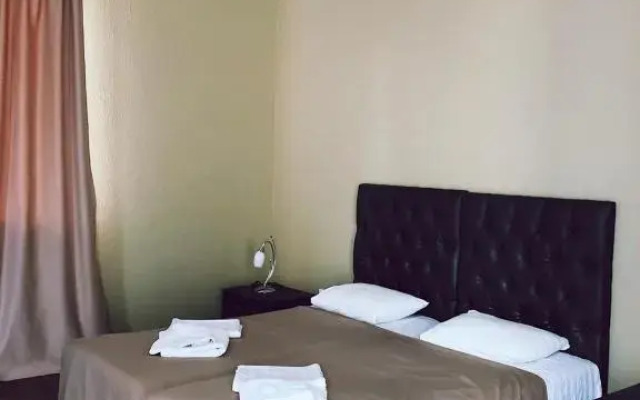 Amore, Гудаута