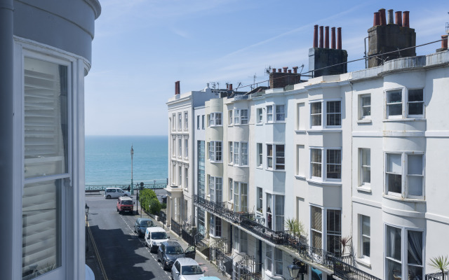 Brighton Marina House Hotel - B&B