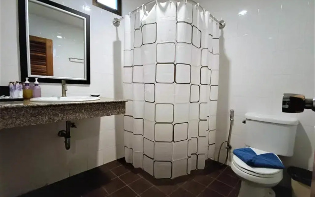 Seven Seas Hotel
