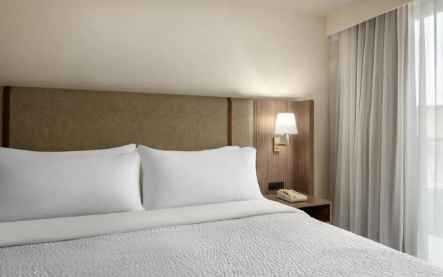 Holiday Inn Ontario by IHG