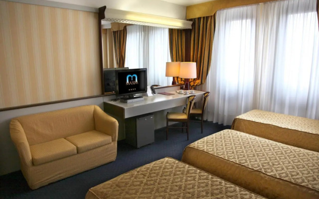 Hotel Maxim