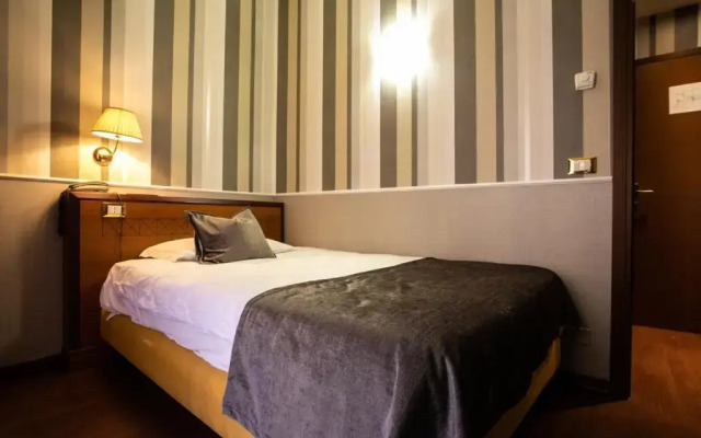 Astor Hotel