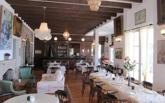 Levant Hotel