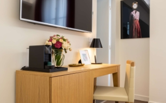 Paris Gare de l´Est - Tapestry Collection by Hilton