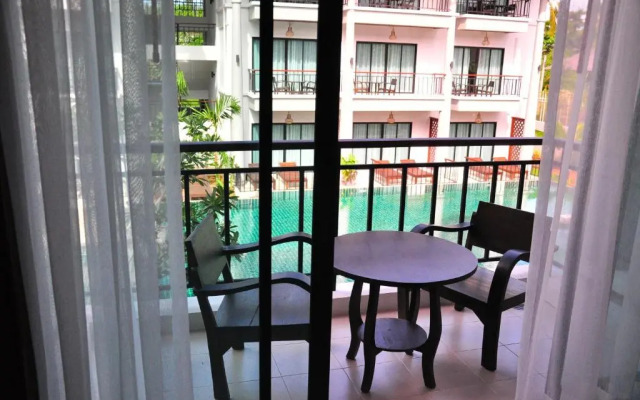 Navatara Phuket Resort