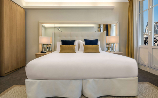 Paris Gare de l´Est - Tapestry Collection by Hilton