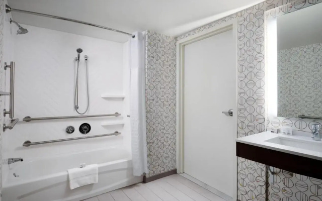Holiday Inn Boston - Dedham Hotel & Conference Center by IHG