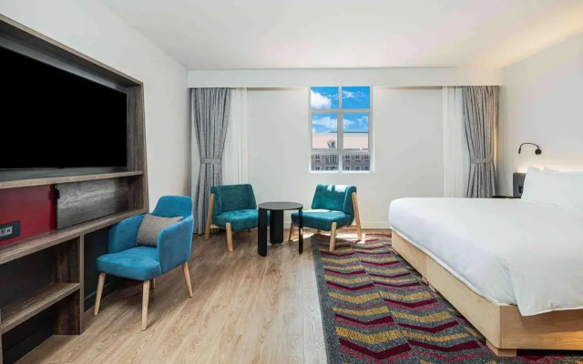 Hampton By Hilton Sandton Grayston