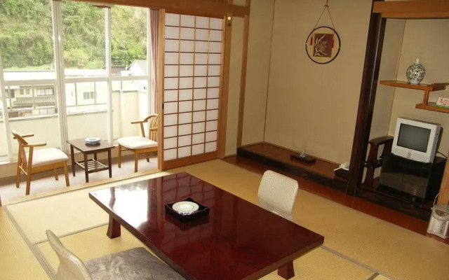 Amagase Onsen Seitenkaku