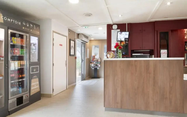 Campanile Morangis Orly Hotel