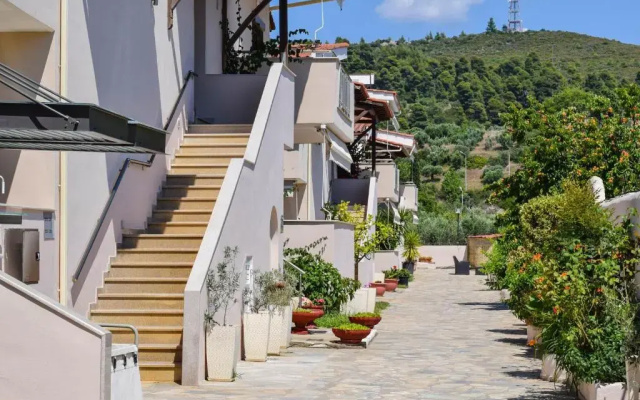 Meliton Inn Hotel & Suites
