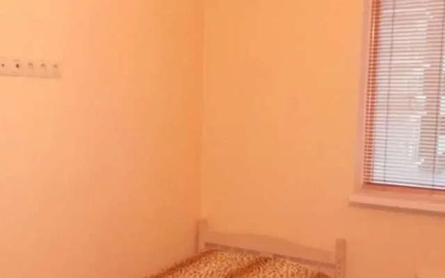 On Parallelnaya 9 Apartments