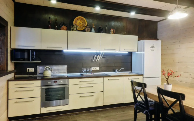 Gostevoi Dvor Snezhinka Hotel