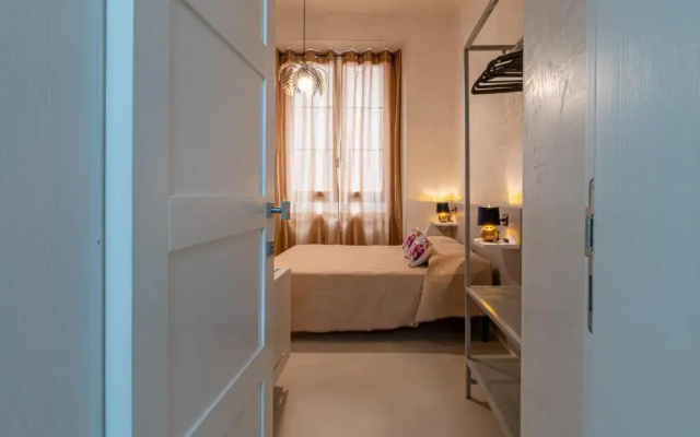 Flower Rooms Cagliari