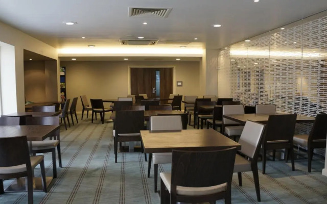 Holiday Inn Express London - Earl's Court by IHG