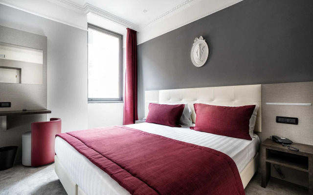 Отель Varese Roma