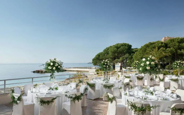 Le Meridien Beach Plaza