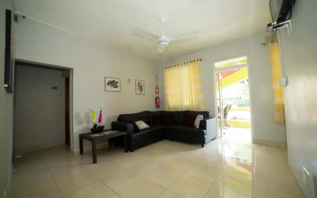 Enrique Hotel 