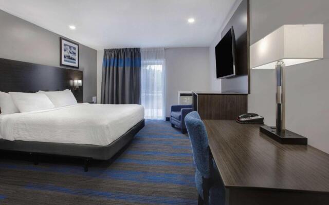 Days Inn by Wyndham Barrie