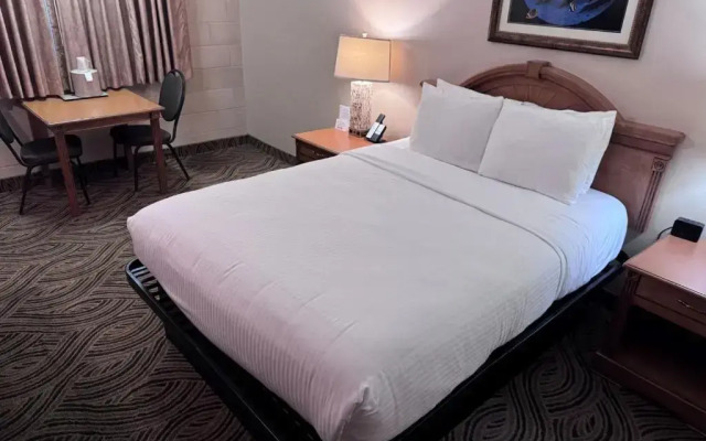 Promenade Inn & Suites Oceanfront