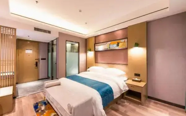 Urumqi Yinggang Hotel