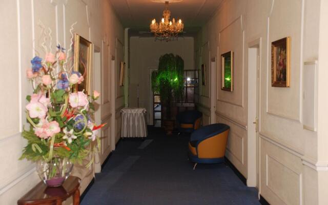 Grand Hotel