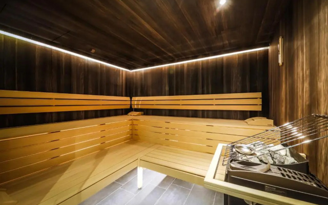 24 by AvenidA - Mountain Hotel