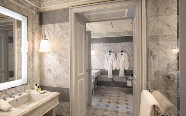 La Reserve Paris Hotel and Spa