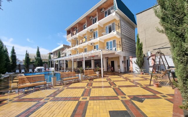 Kanarya Guest House