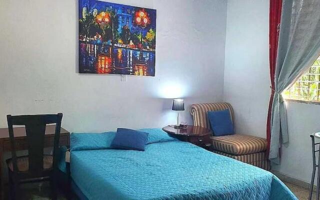 Alojamiento El Salvador Guest House