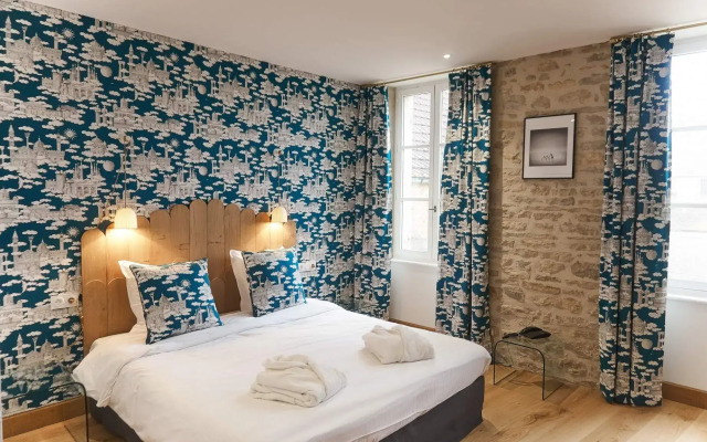 Castel de Tres Girard