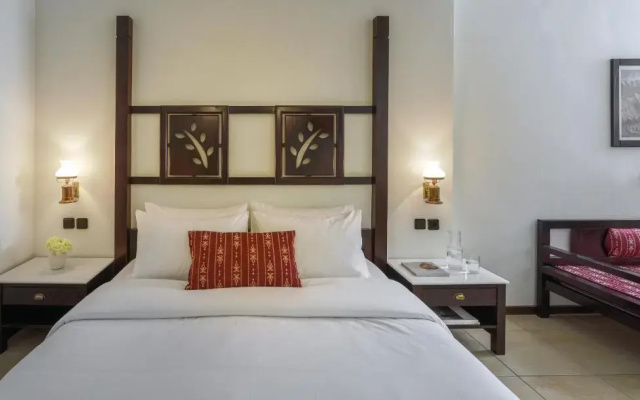Simantro Resort